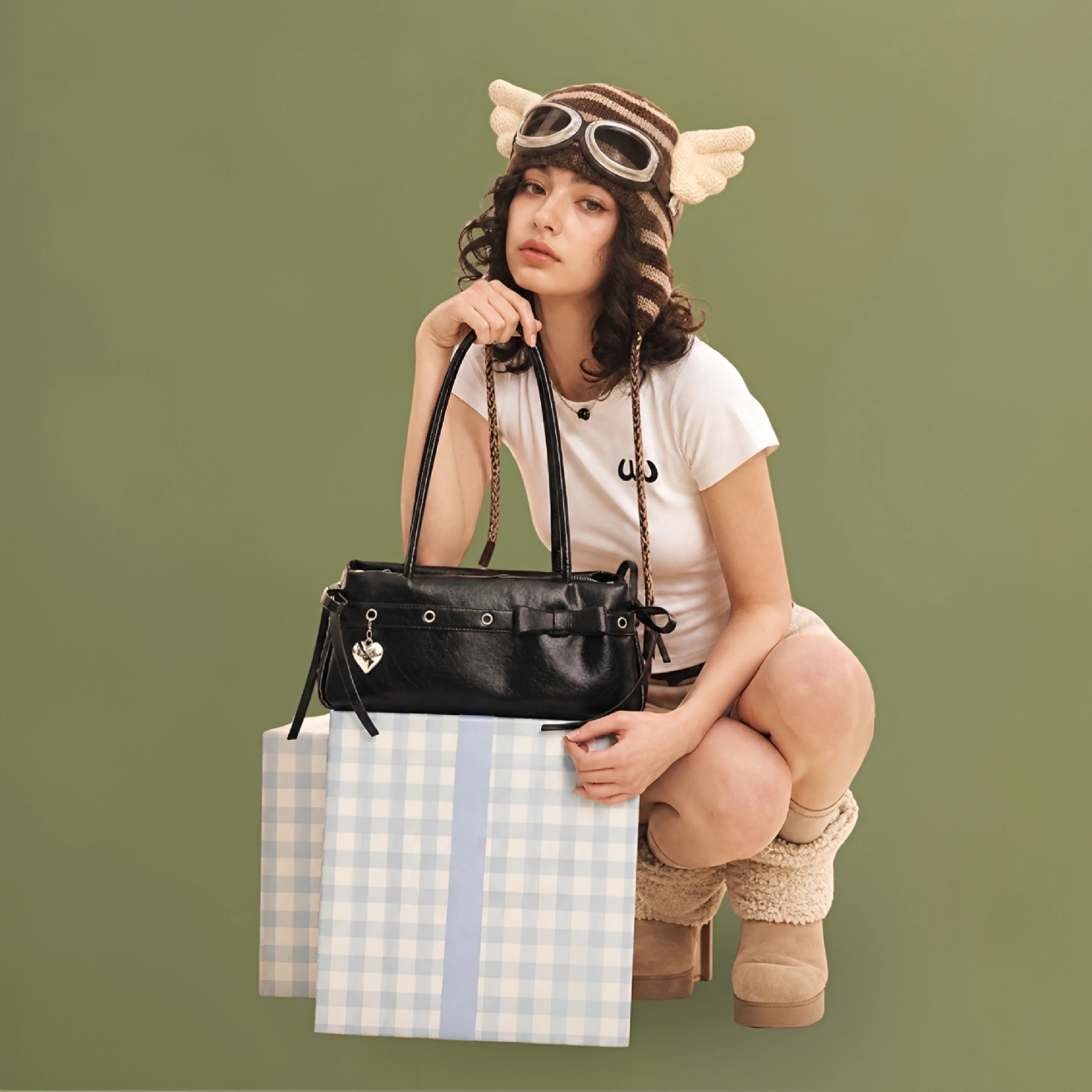 The Colette Bow